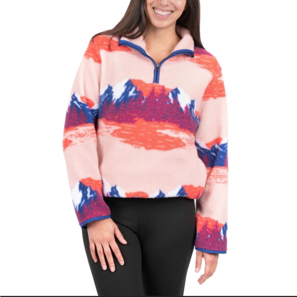 Women's NWT Mountain and Isles pullover